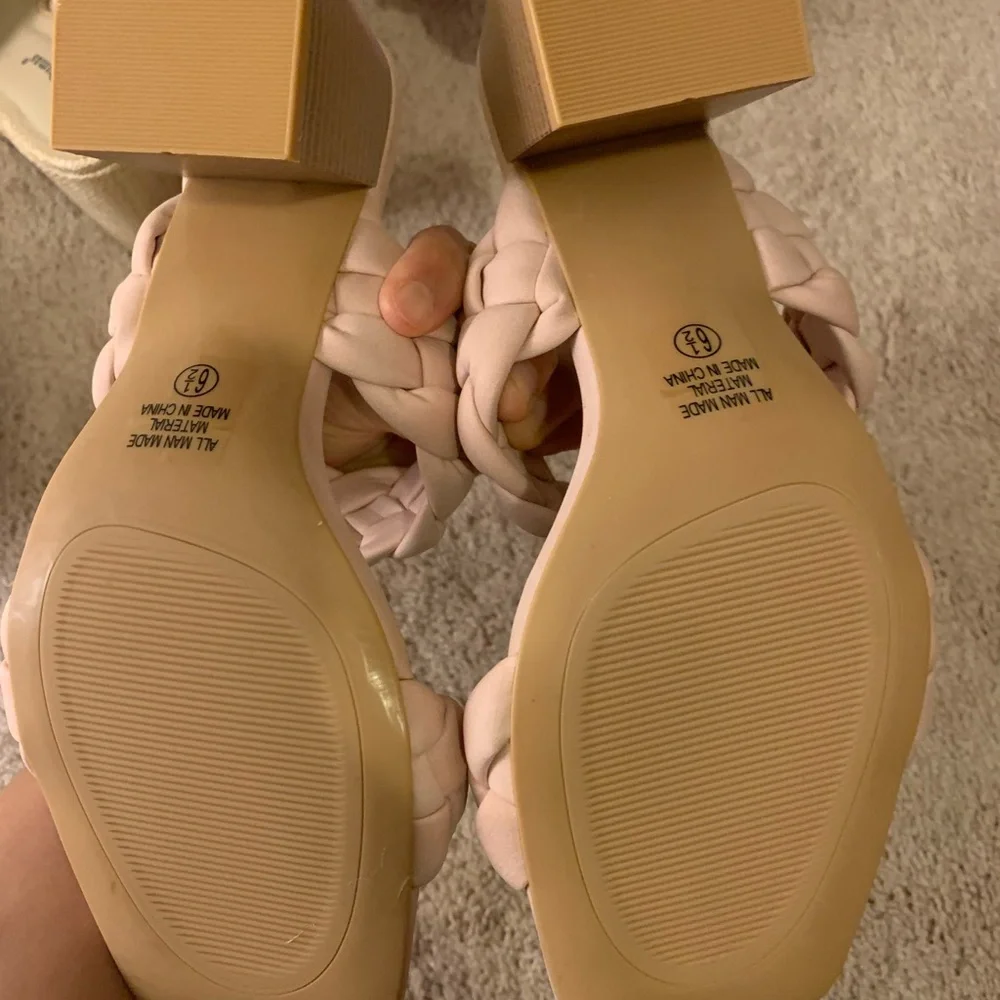 NWOB Soda Women's Blush Braided Heels - Picture 4 of 4